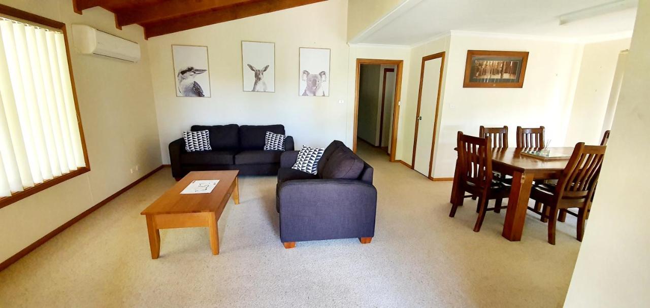 The Convent Boutique Accommodation Hay Exterior photo